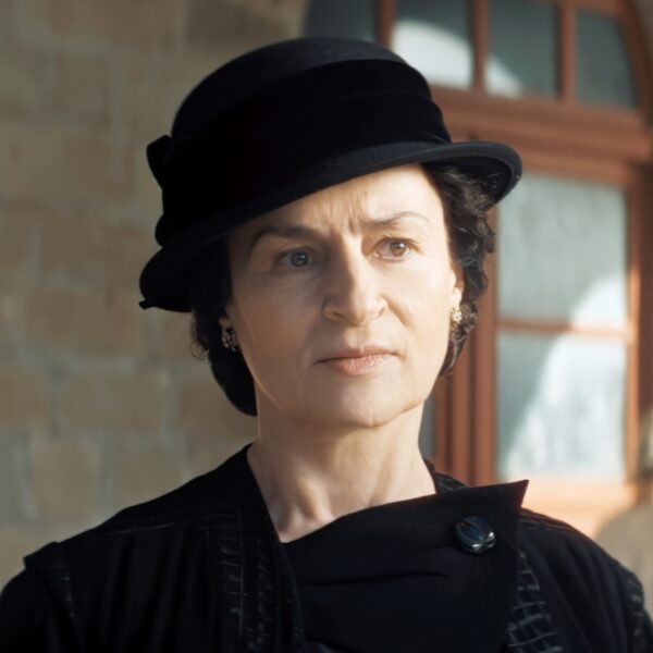 Η Μεγάλη Χίμαιρα: Ποια είναι η Ρεΐζενα και γιατί ξεχωρίζει από το πρώτο επεισόδιο